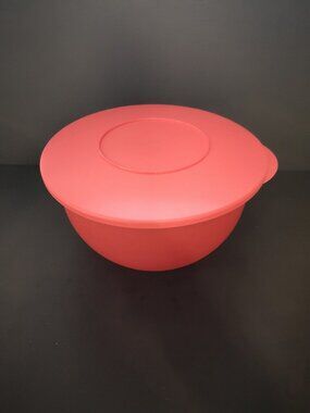 Tupperware Impressions 7.5 Litre Capacity with Airtight Seal Cover & Tab